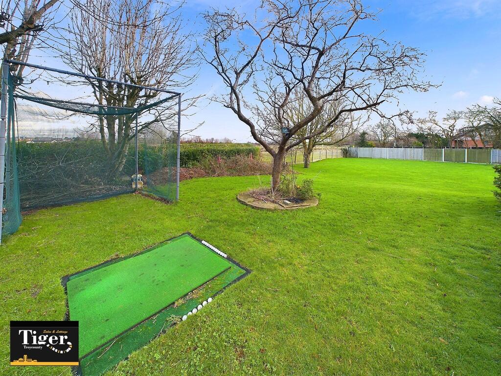 CAM02176G0-PR0427...