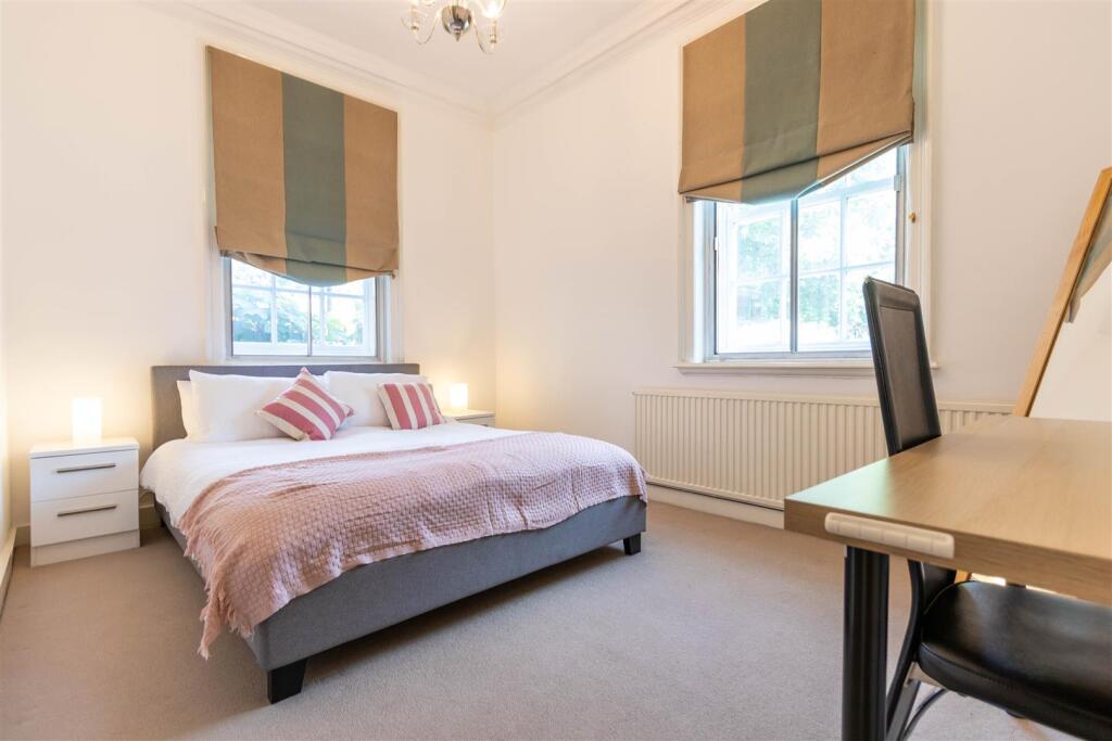 bed 1.jpg