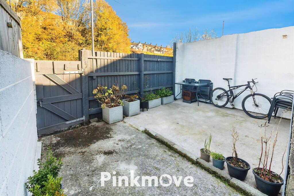 Penllwyn Street, Ynysddu, Newport