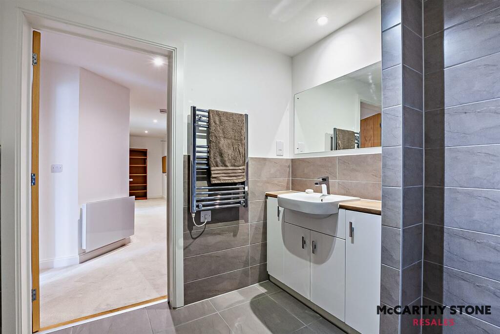 8594659-interior14-800.JPG