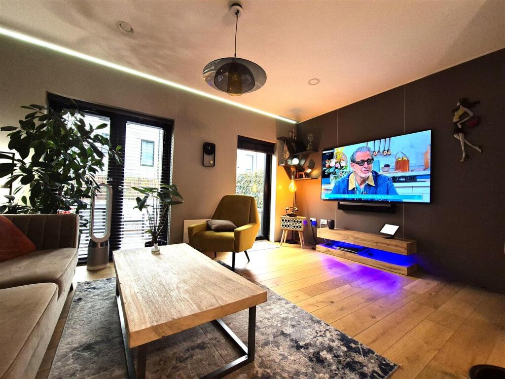 lounge.jpg