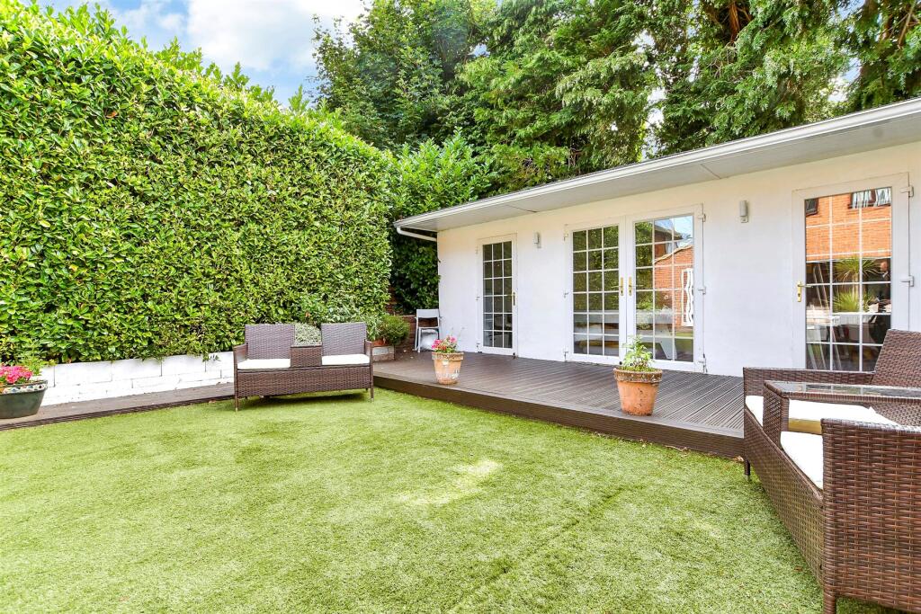 Workshop/Outbuildings