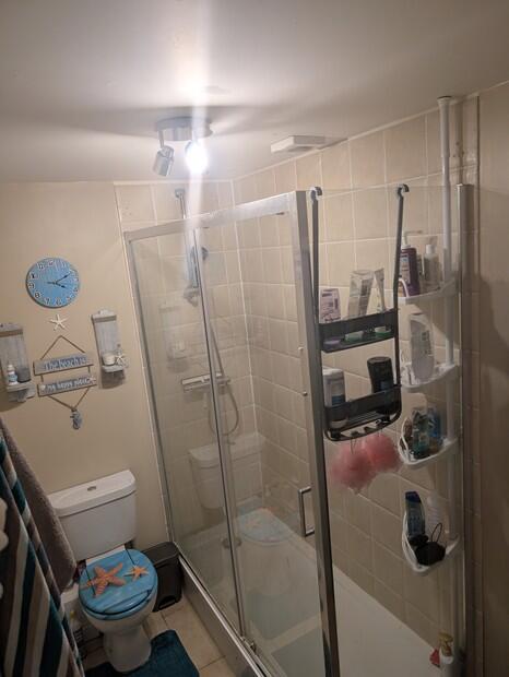 8EpicHseShowerRoom