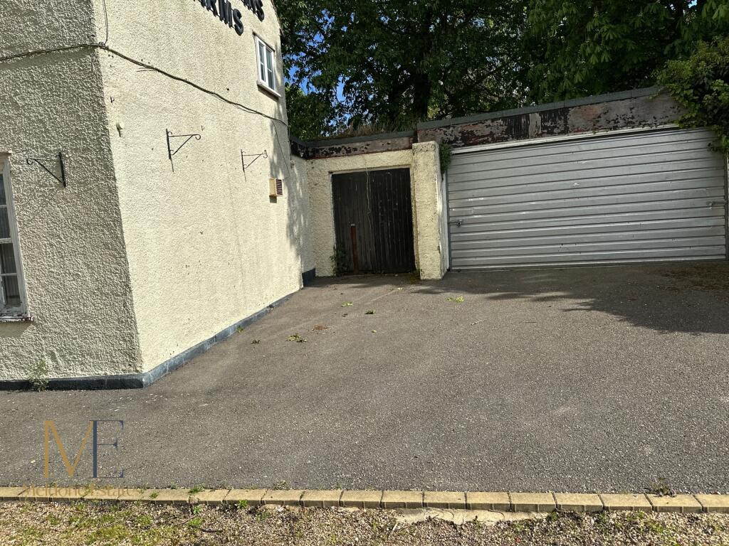 Garage.JPG