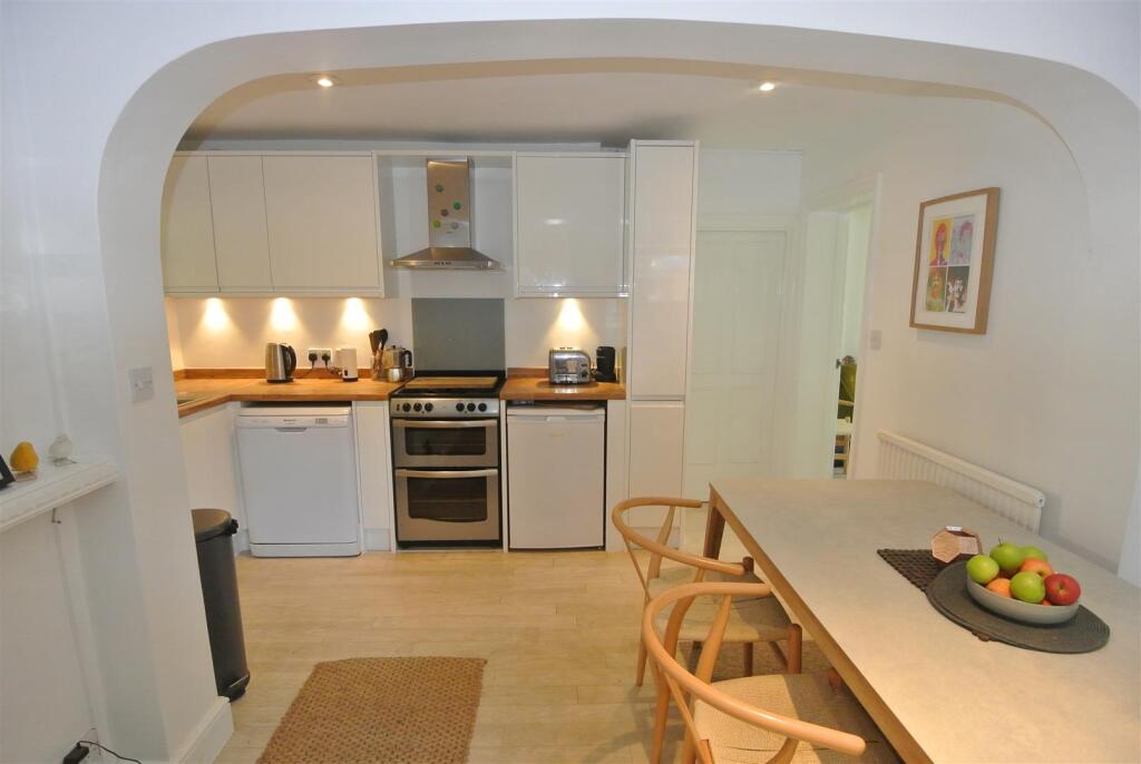 Kitchen Breakfast Room 2.JPG