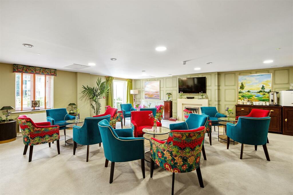 Homeowners Lounge