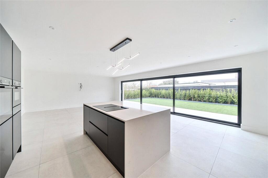 Kitchen Dining Area