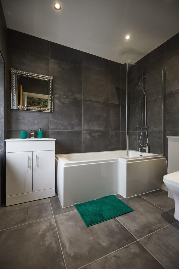 Ensuite Bathroom