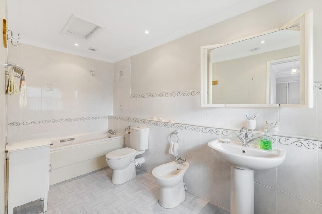 232A Pennygate (Spalding)-27