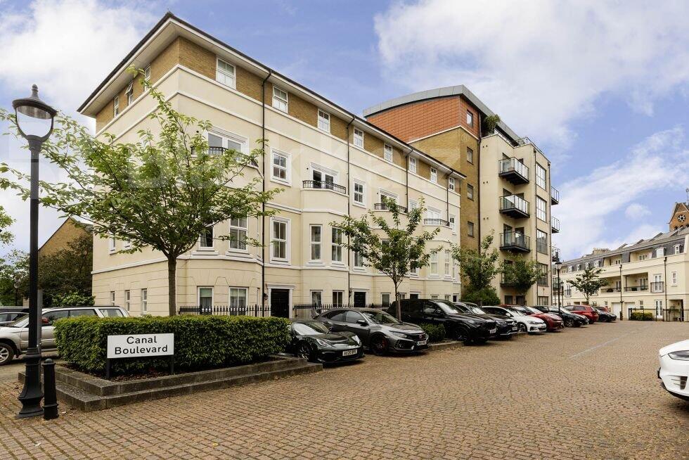 Canal Boulevard, Camden NW1