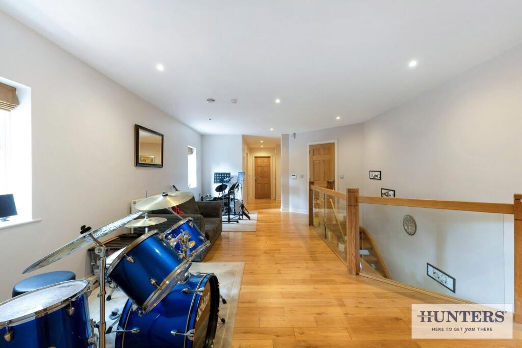 96880_Greenacres-Esholt-Avenue-Guiseley (30) - Cop