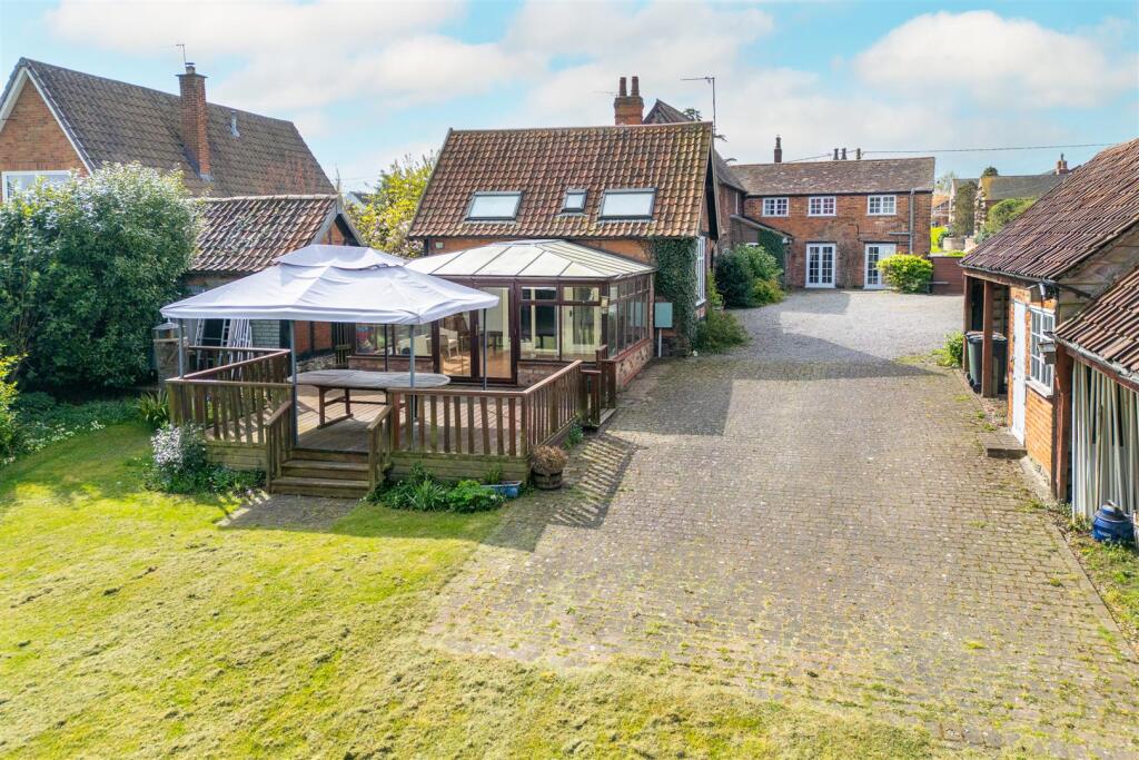 LE12 5DF 1MS-038.jpg