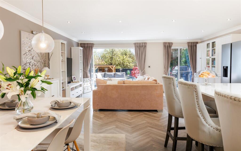 Kitchen/Living/Dining Area
