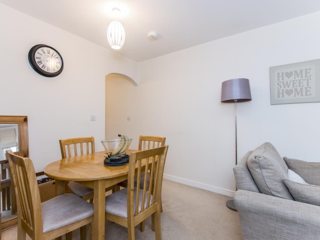 DiningArea1