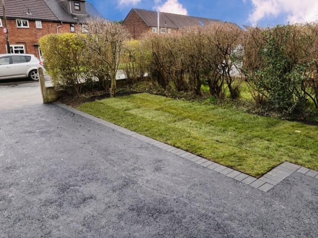 14 Knutsford Fron...