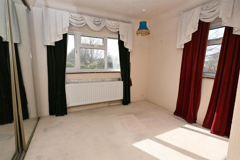 bedroom 1/ Dressing room