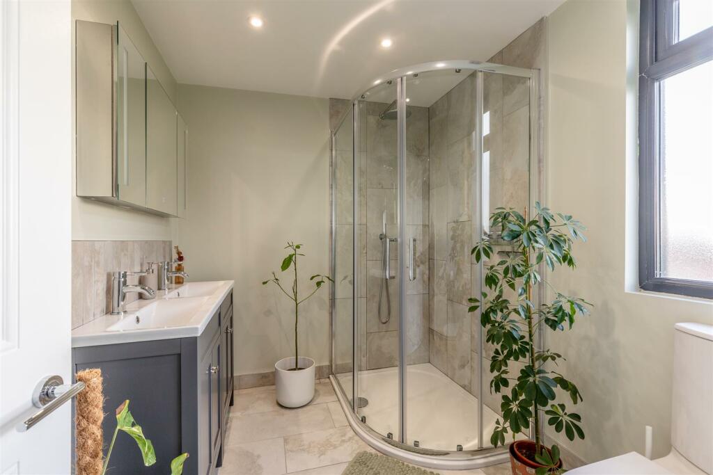 Sates Way, Henleaze Shower.jpg