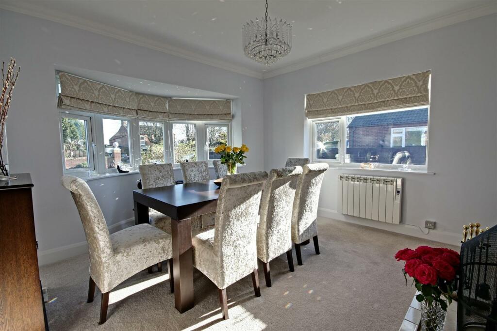 Bedroom 4/ Dining Room