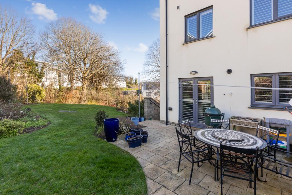 A04 - 22 Sharkham Drive Brixham - 250206