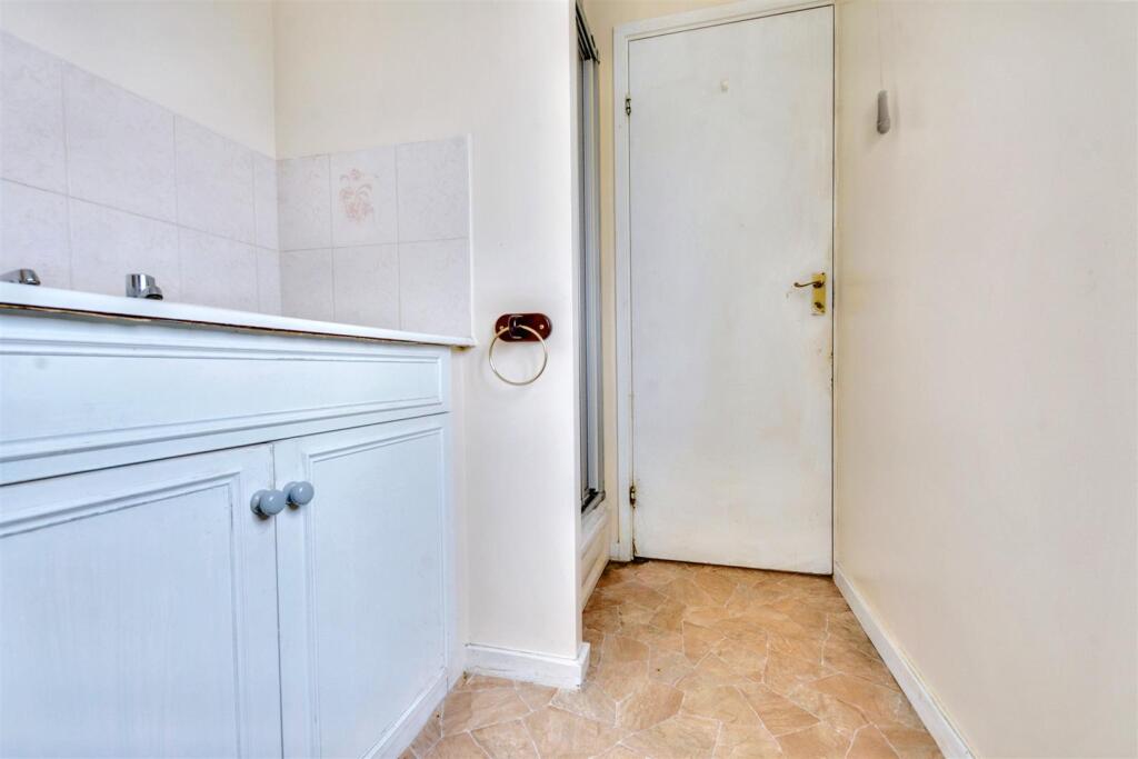 Ensuite_2.jpeg