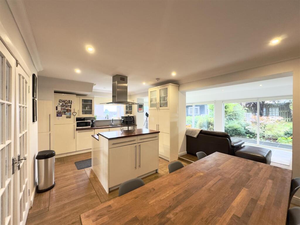 Dining Kitchen