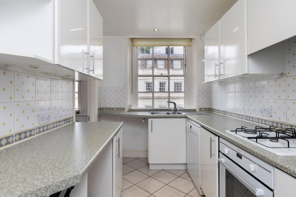 Strathern Place 9...