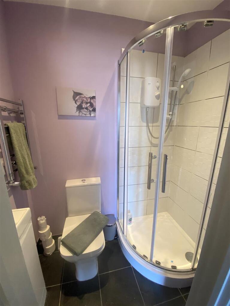 235 rm 5 bathroom.jpg