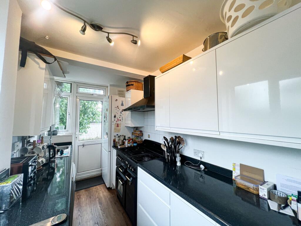 Eaton Rise E11