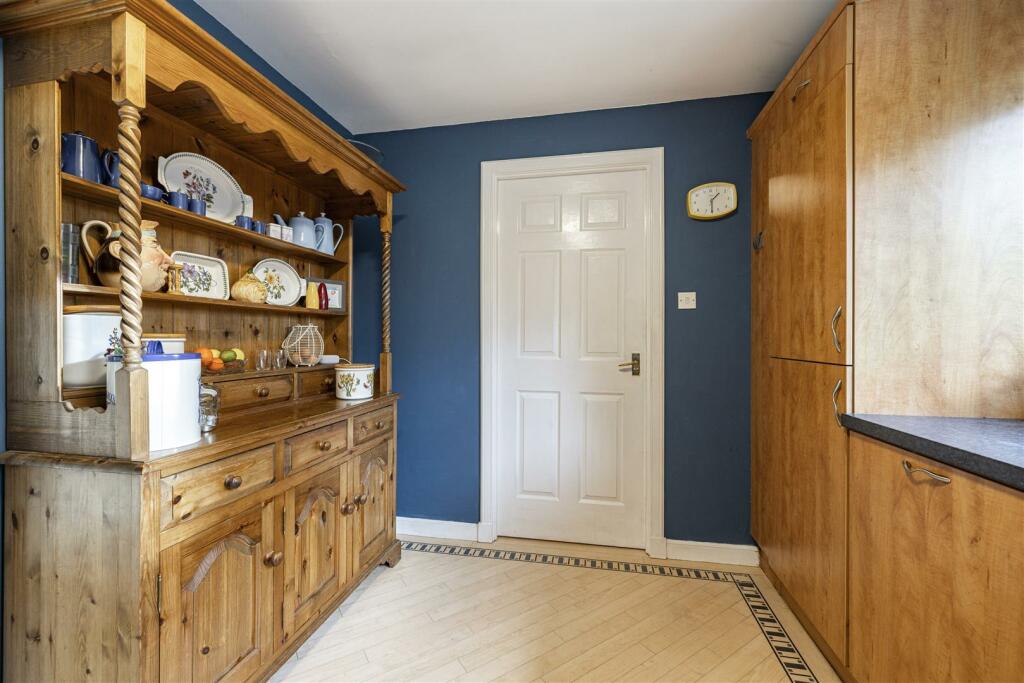 18 Cleuch Avenue North Middleton 20.JPG