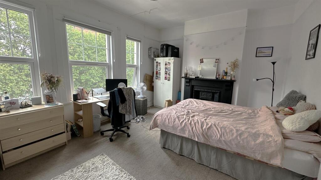 Bedroom 2, Battersea Park Road, Eden Harper SW11