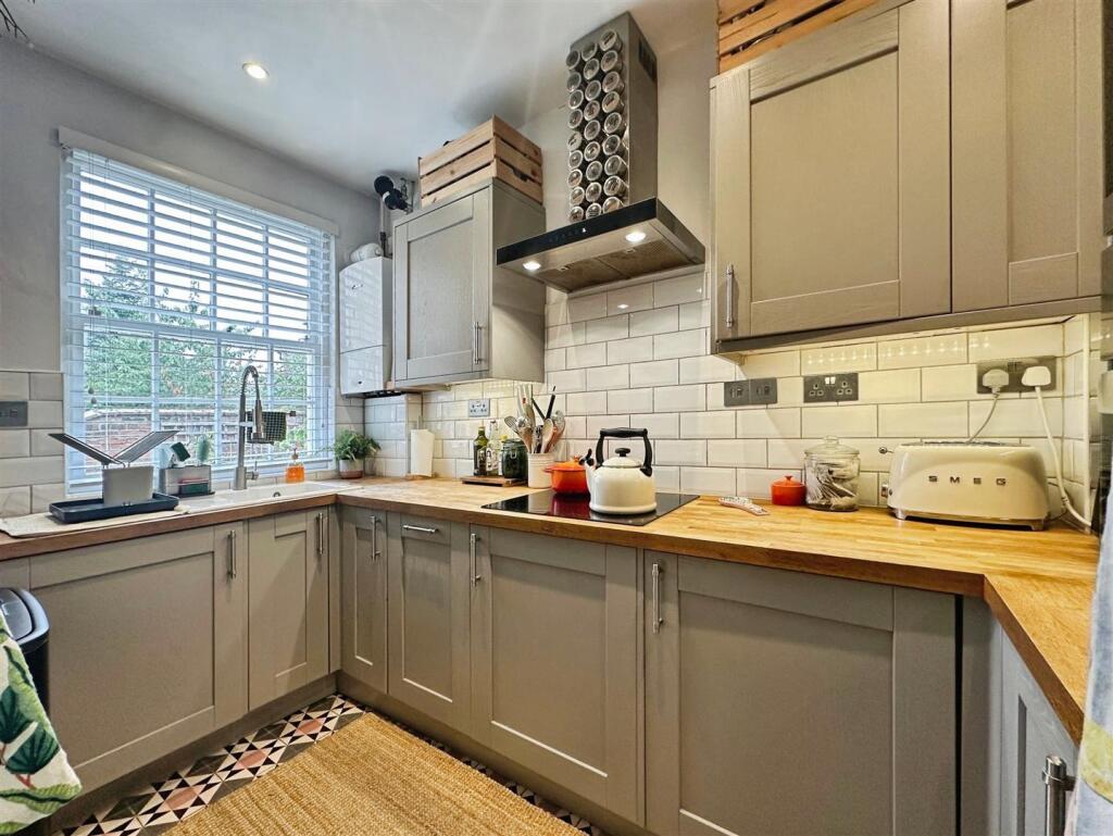 252a688e--4D04-BB59-704BF6BF2151-51989-00001354BB9