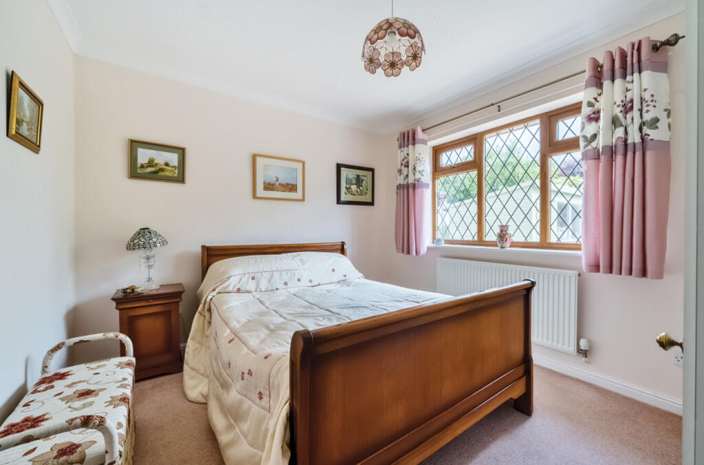 1297252-10-6836dc...