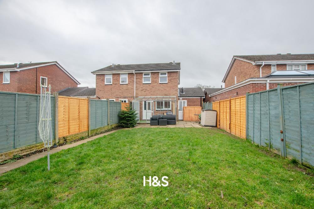 20 deanbrook close rear garden.jpg