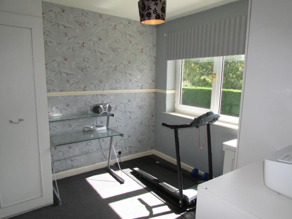 AshtonCres33bed2.JPG