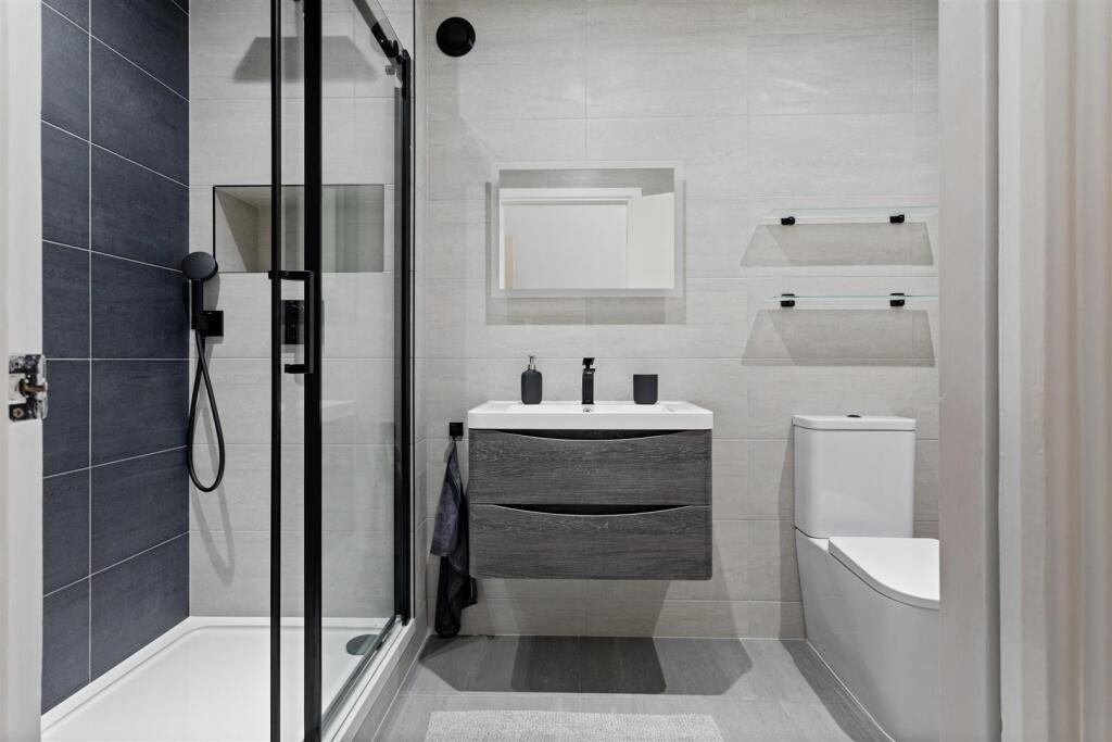 161020259_REL_Flat 14 Poseidon Court Homer Drive_E