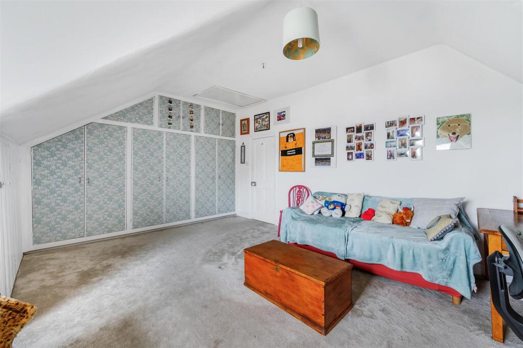 36 Buxton Gardens-18.jpg
