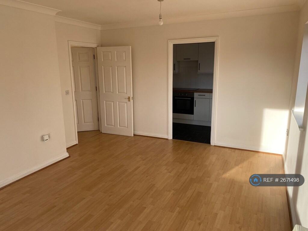 Lounge / Dining Area