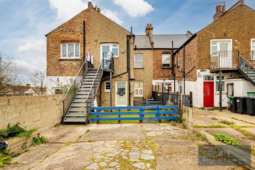 Blackhorse Lane 45 MV-16.jpg