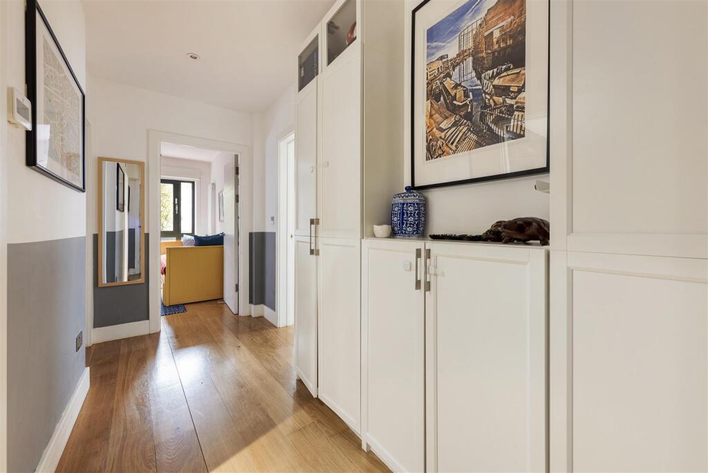 Threaders Apartments E2