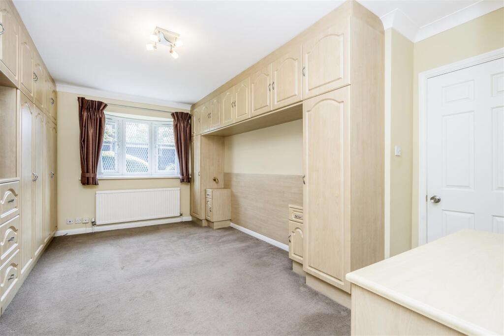 Davidson Frost-Wellings, DFW, Chatsworth Court, Be