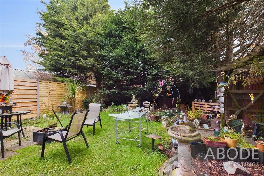 CAM03473G0-PR0161-STILL016.jpg
