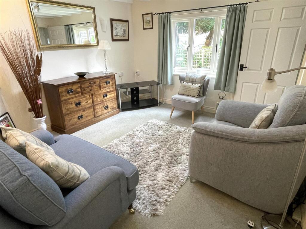 Sitting room alternative.JPG