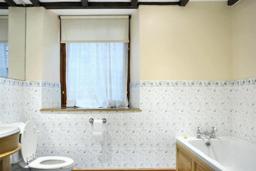 Bathroom.jpeg