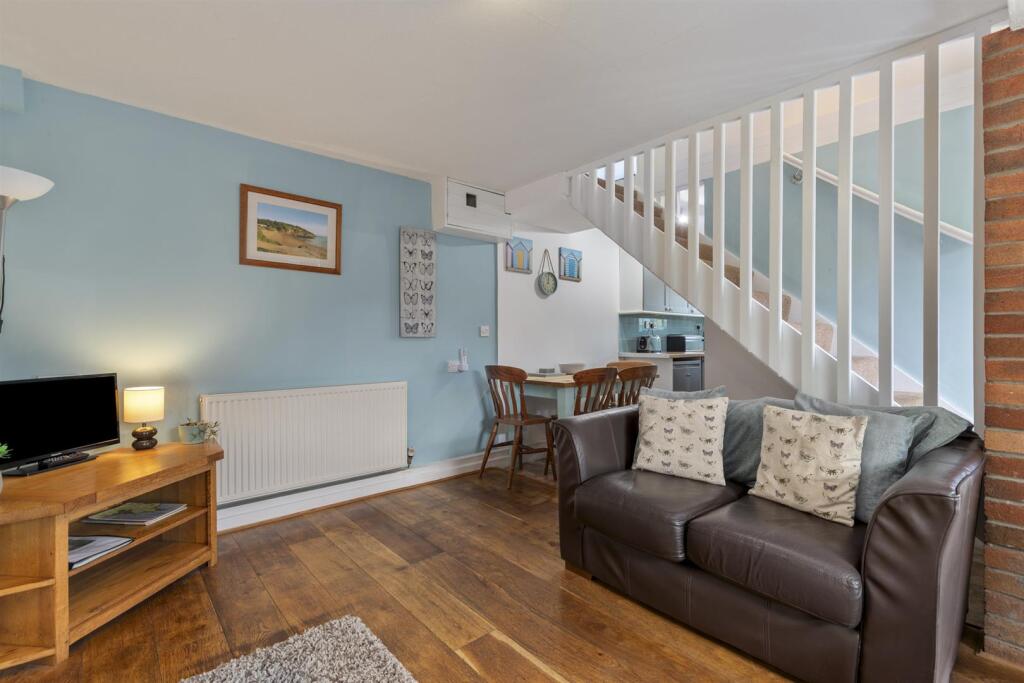 Clover Interiors-2.jpg