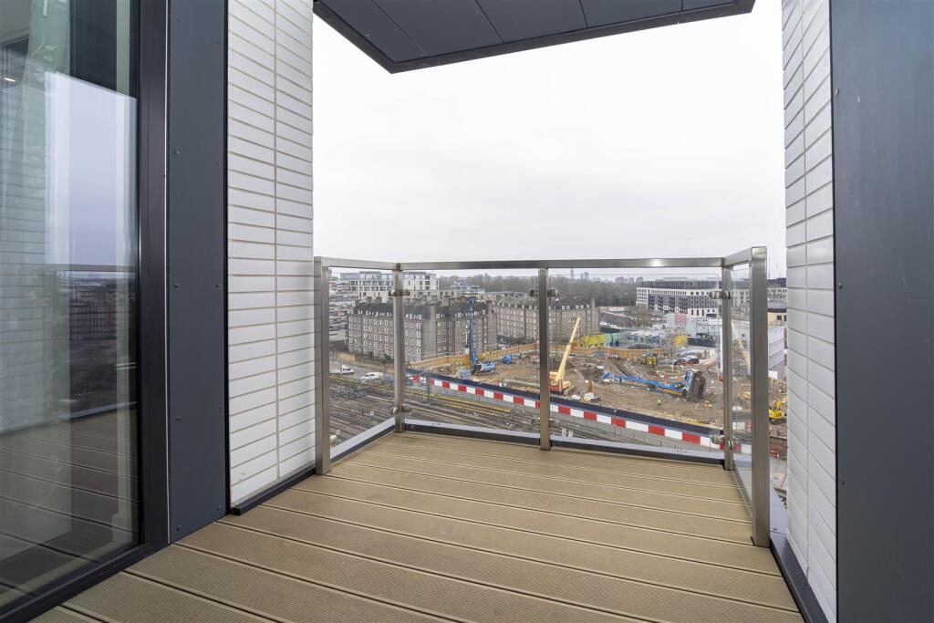 Balcony      .jpg
