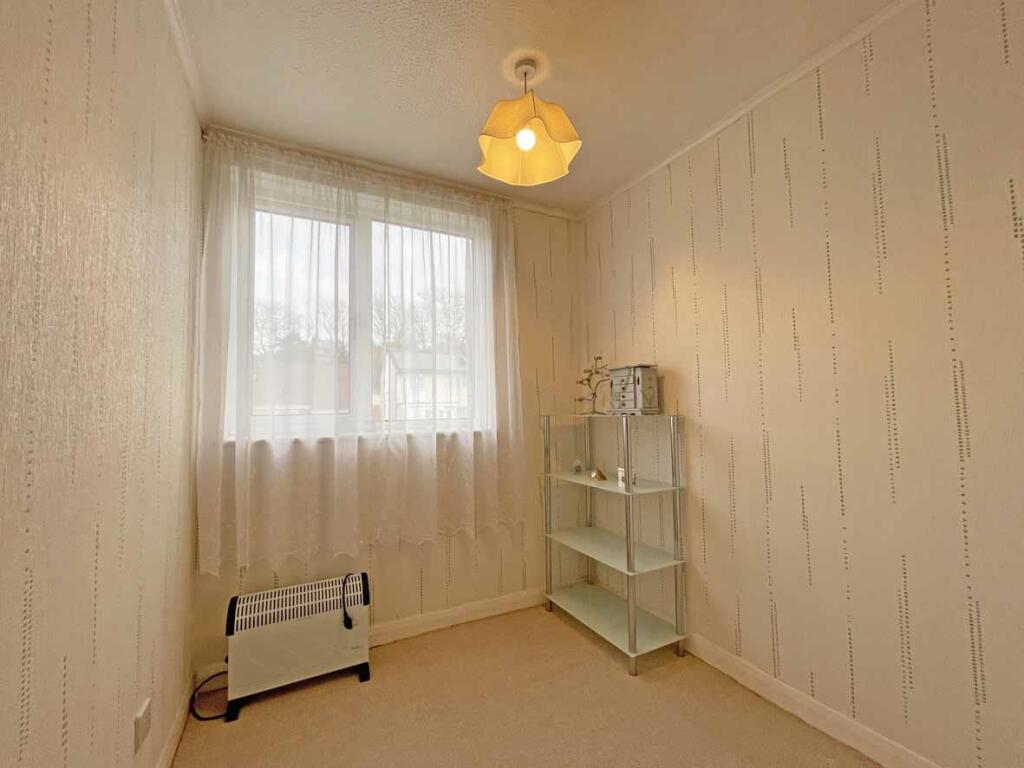 Yelamptone Drive 5 Bed 3.jpg