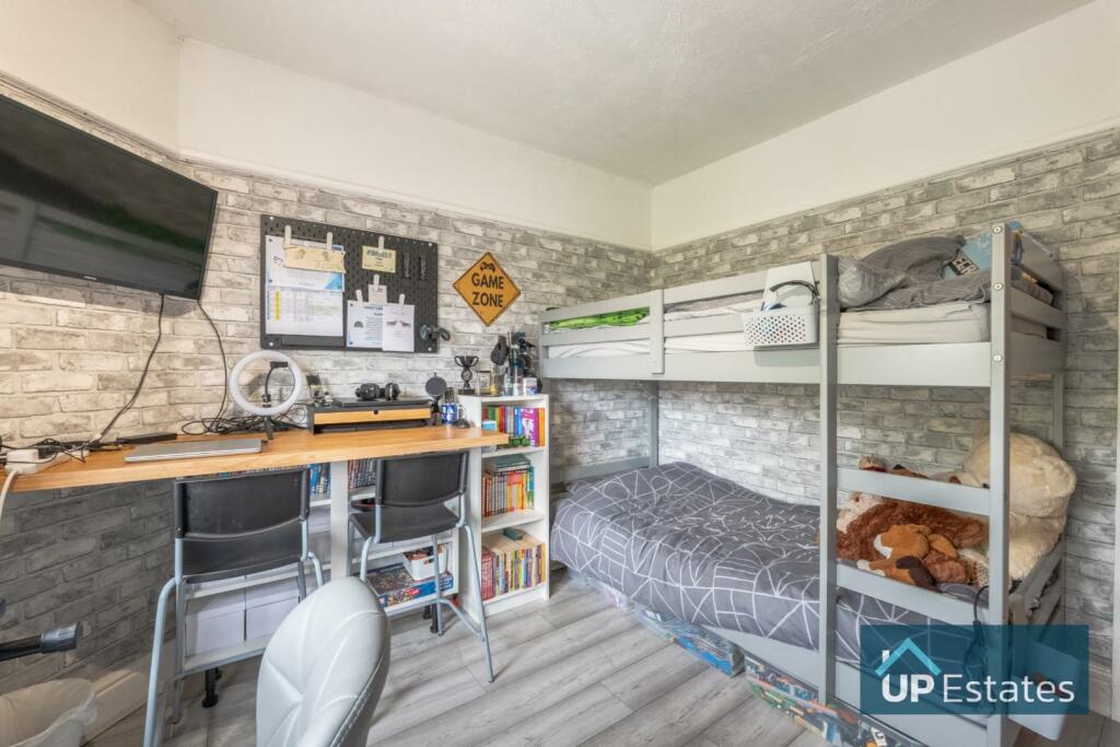 bedrooms 4.jpg