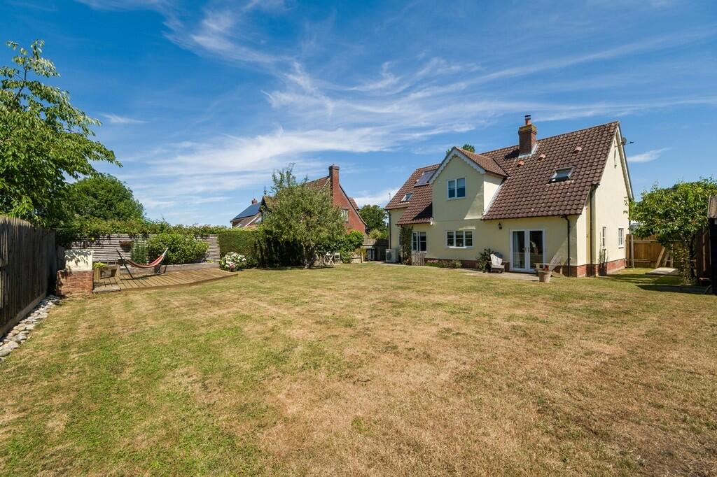 1440px-Brambles-3...