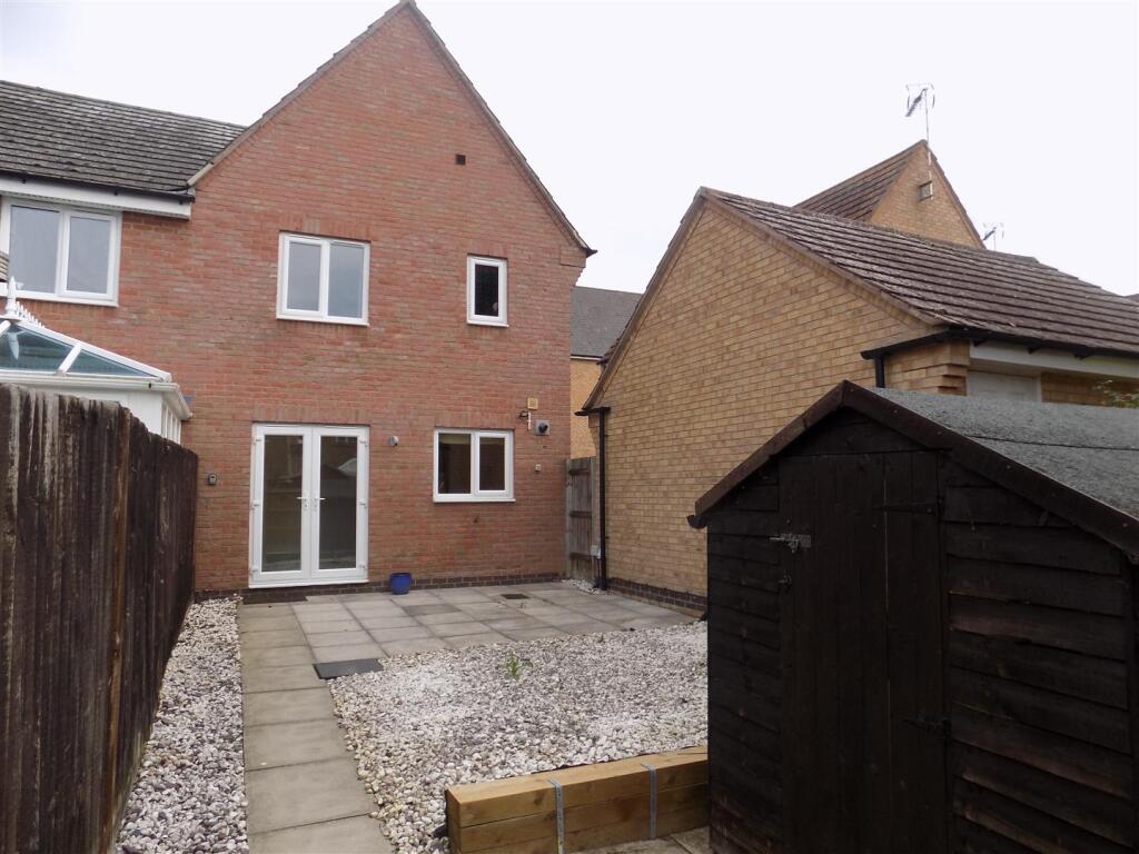 91 Alchester Court - Rear View.JPG