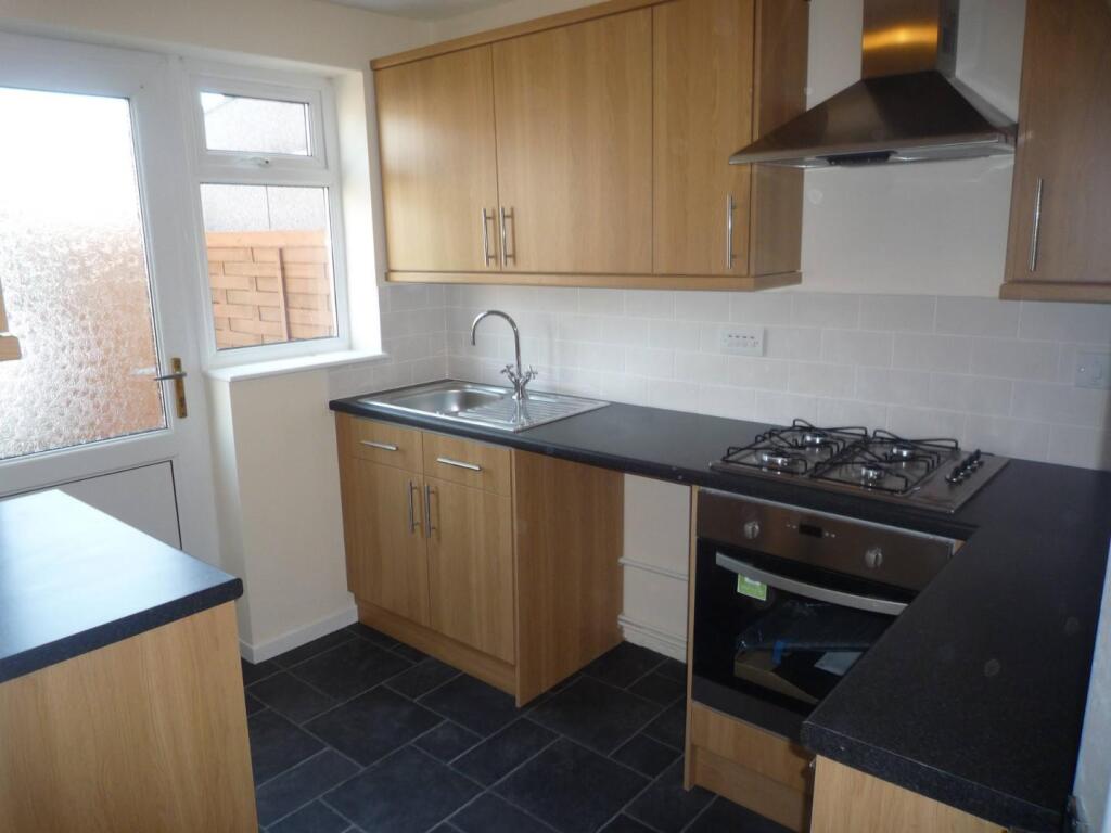 30 The Laurels Kitchen2.jpg